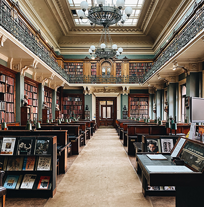 Compare to aroma BIBLIOTHE'QUE by Byredo ®