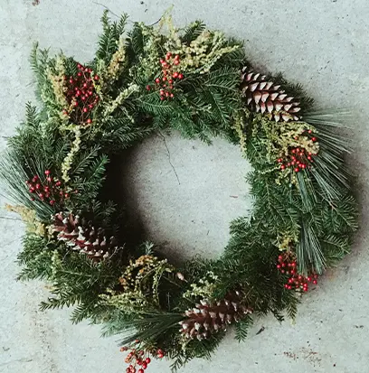 Compare to aroma CHRISTMAS WREATH by Yankee ® F37567